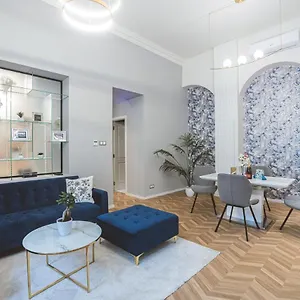 Appartamento Luxury Gold 2 Bedroom, Budapest